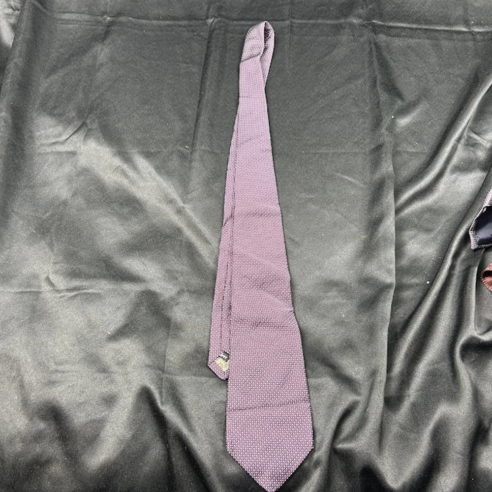 Robert Talbott Best of Class Bill Walker Clothier Silk Tie Purple Geometric